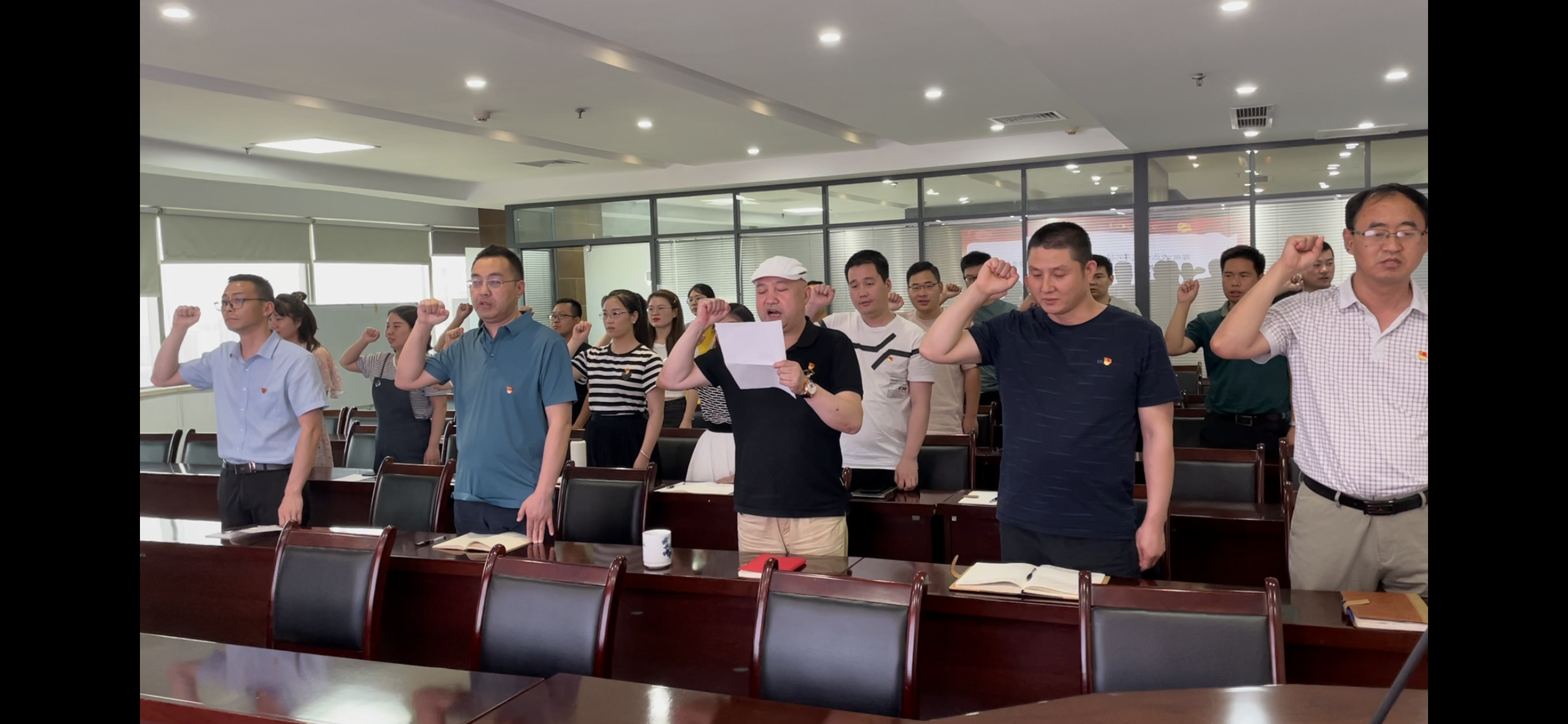 “重溫黨史，不忘初心” ——鄭州日本久久久支部慶（qìng）祝建黨100周年學習活動(圖2)